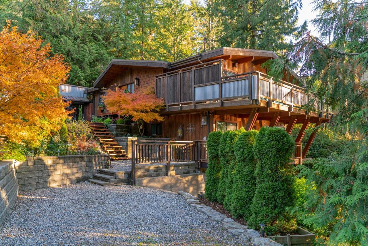 Coastal Fox Den Apartment Sechelt Exterior photo